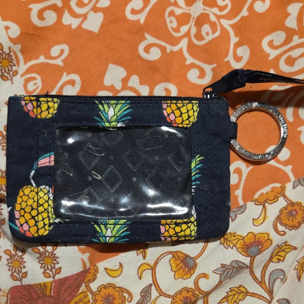 Vera Bradley Pineapple Print Navy ID Wallet with Key Ring - Picture 1 of 3